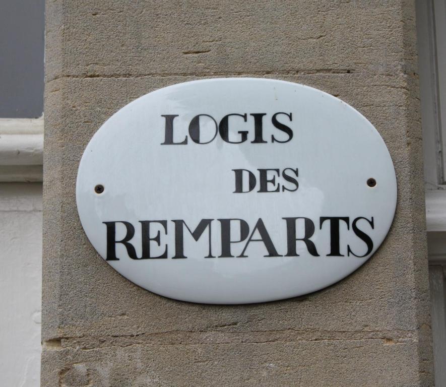 バイユー Logis Les Remparts Bed & Breakfast エクステリア 写真